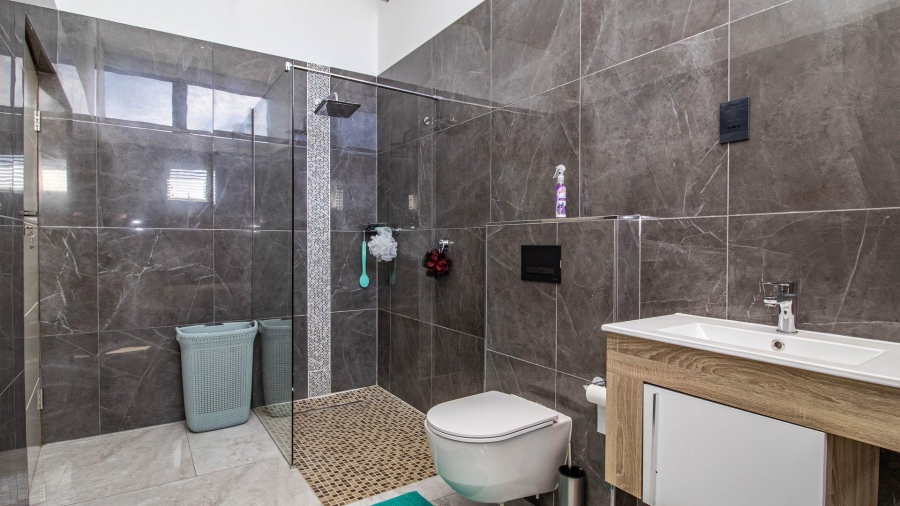 5 Bedroom Property for Sale in Benguela Cove Lagoon Wine Estate Western Cape